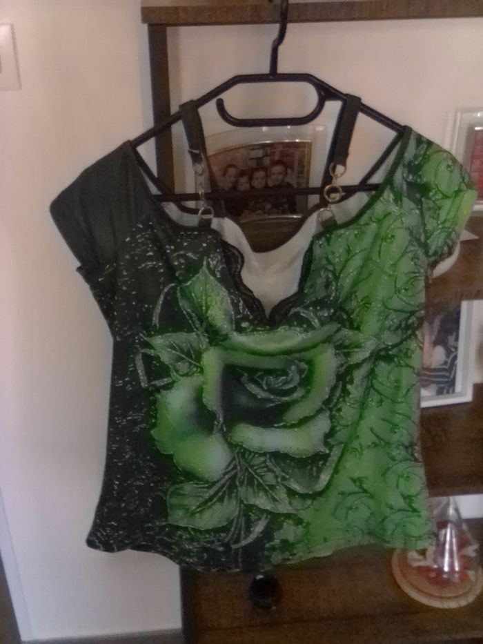 T-shirt avec rose verte taille 40