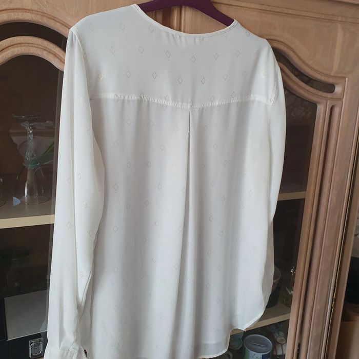 Chemise femme ecru H&M taille 42 avec léger motif - photo numéro 5