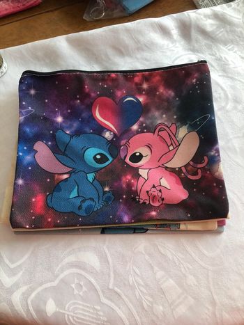 Grande pochette neuve stitch 25*20 cm