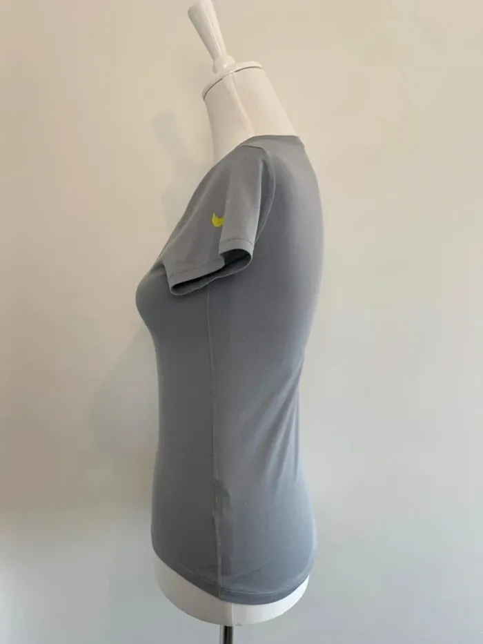 T-shirt de sport Nike femme Dri-fit taille XS bleu gris super état - photo numéro 4