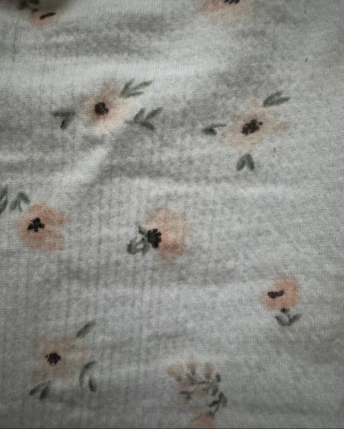 Haut à fleur - photo numéro 3