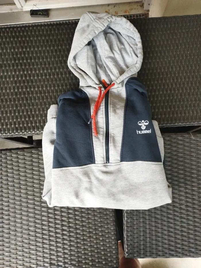 Sweat a capuche