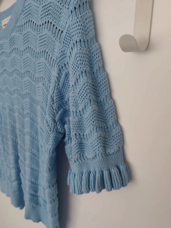 Top bleu pastel broderie manches courtes in april 1986 - photo numéro 3