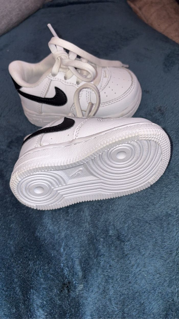 Vend chaussures Nike bébé