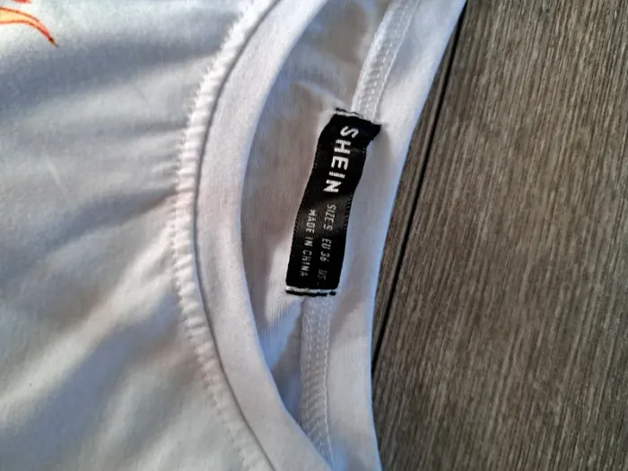 T.shirt extra large taille S - photo numéro 3