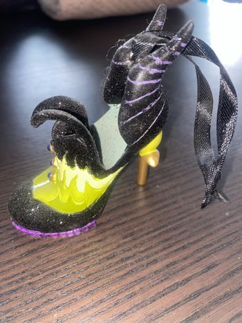 Mini chaussure Disney reine de cœur maléfique