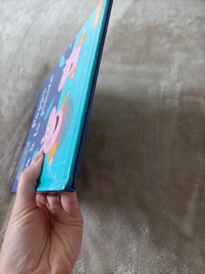Livre Peppa Pig : Peppa va à la piscine - photo numéro 5