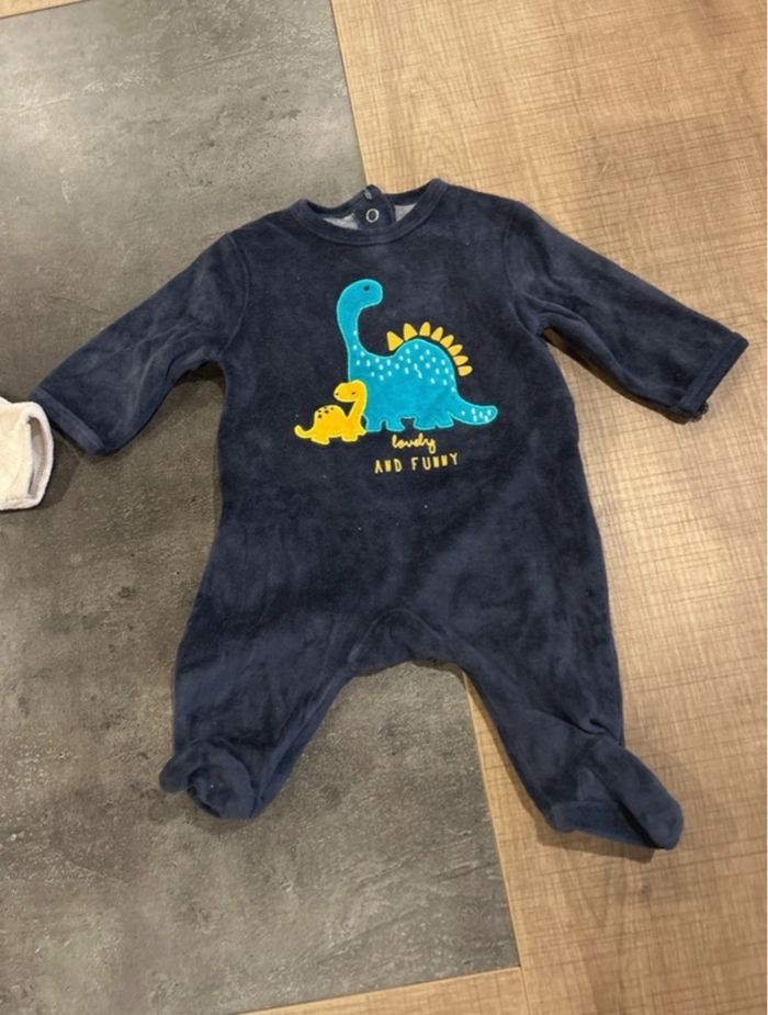 Lot de 3 pyjamas en velours  bébé garçon 1 mois kiabi - photo numéro 4