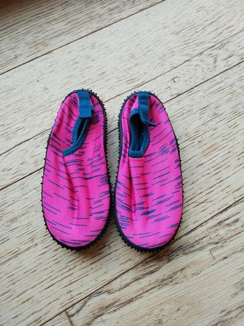 Chaussures plage 24