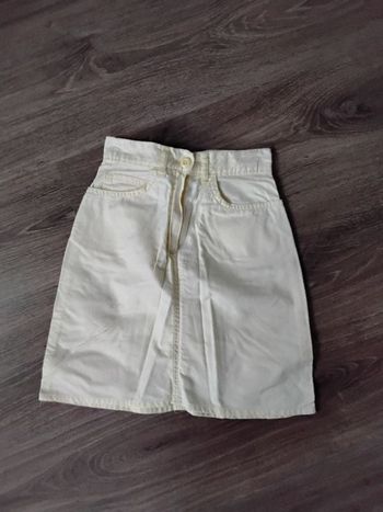 Jupe jaune pale 10 ans