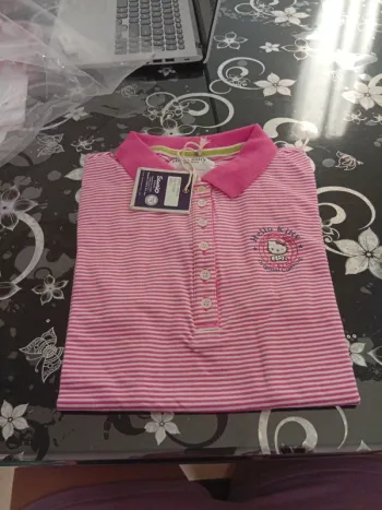 T-shirt femme taille L Hello Kitty