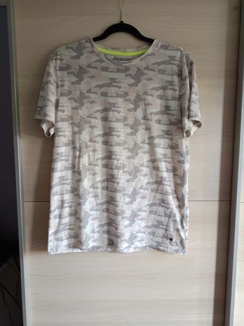 T-shirt motifs armée L