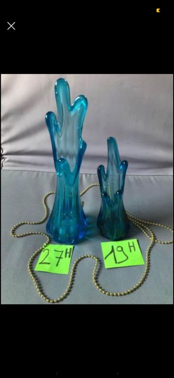 2 jolis vases
