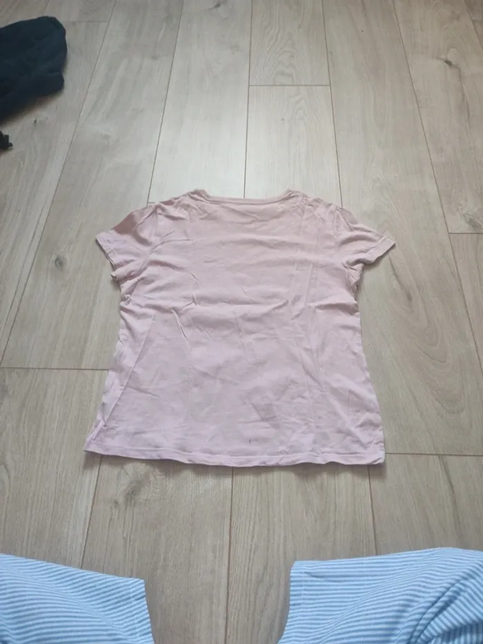 T-shirt rose - photo numéro 2