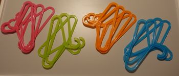 Lot de cintres enfants