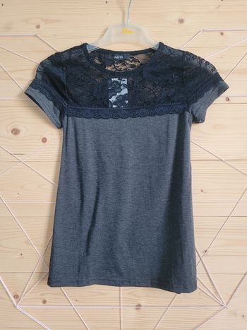 Tee shirt gris dentelle