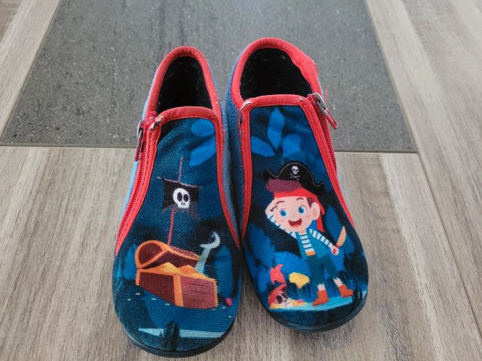 Chaussons garçon taille 26