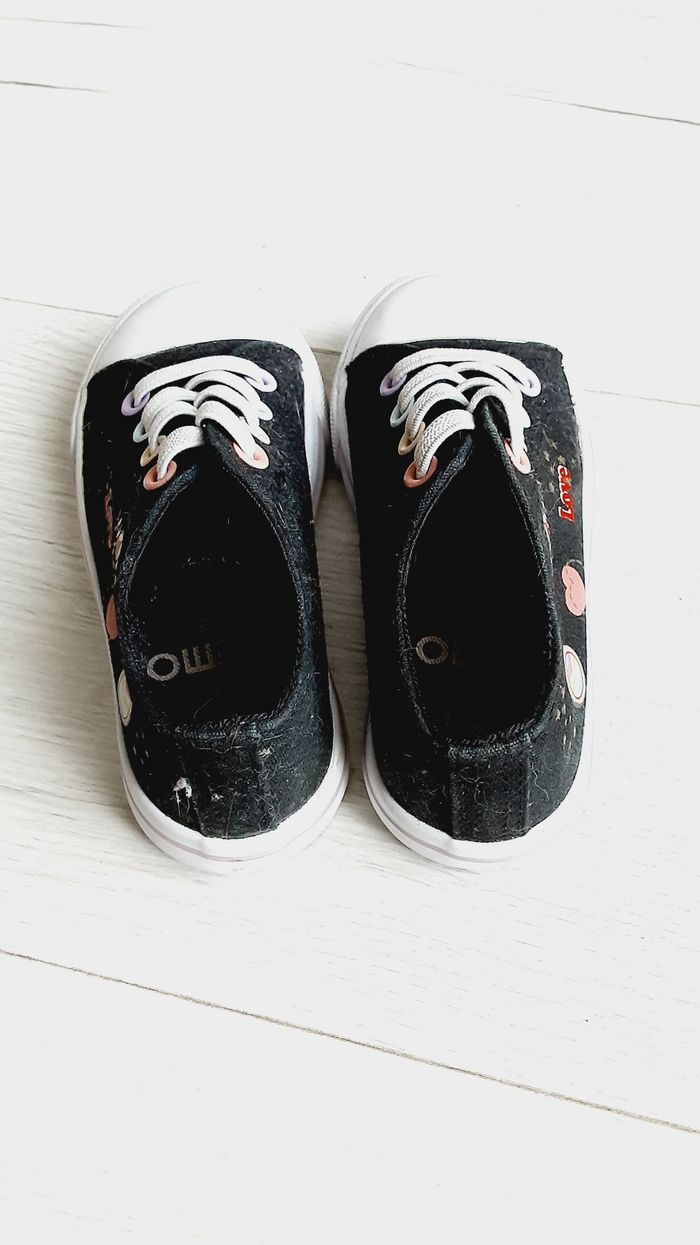 Chaussures fille type baskets lacets élastiques noires et blanches pointure 25 - photo numéro 4