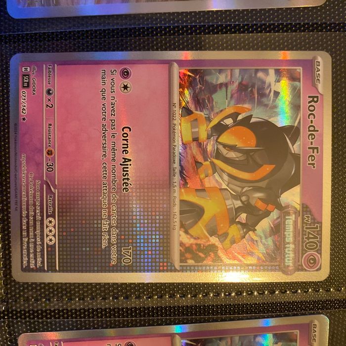 Carte Pokémon holographique roc de fer