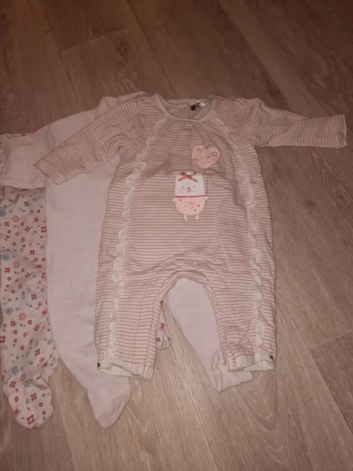 Lot de 3 pyjamas - photo numéro 2