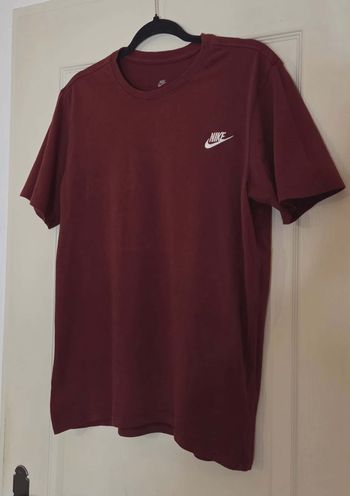 T-Shirt NIKE Homme Bordeaux – Taille M – 100% Coton – Très Bon État