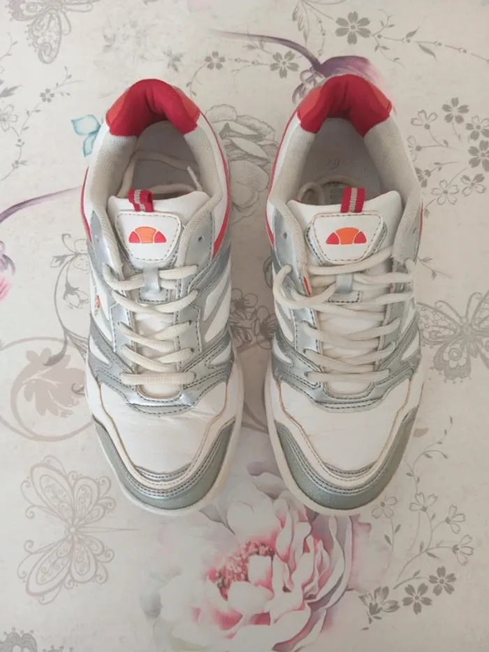 Basket ellesse t 39 - photo numéro 2