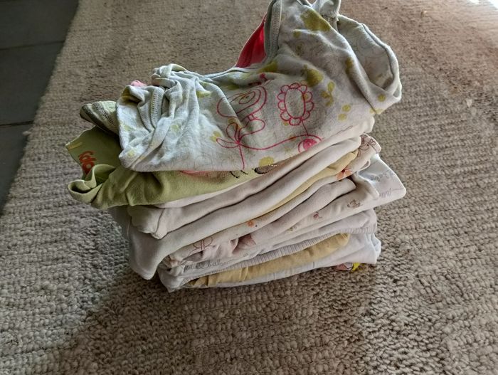 Lot vêtement fille 2 ans avec chaussure - photo numéro 6