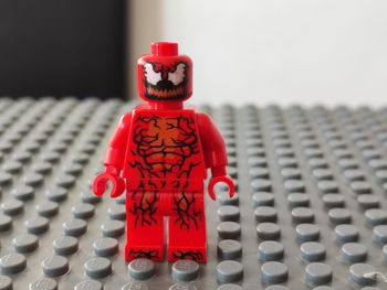 Lego figurine Marvel  carnage