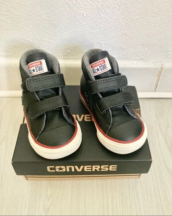 Converse noires T20