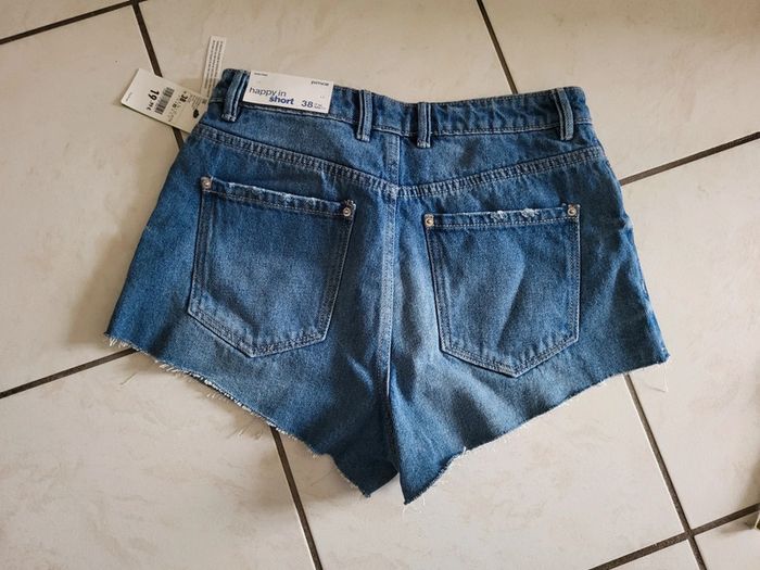 Short en jean neuf - photo numéro 2