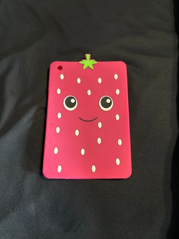 Pochette fraise silicone iPad mini