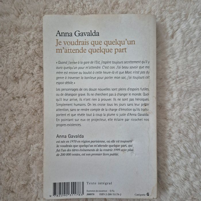 Livre Je voudrais que quelqu'un m'attende quelque part d'Anna Gavalda - photo numéro 3