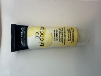 Shampoing éclaircissant John Frieda