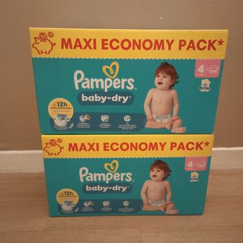 Lot Pampers baby dry taille 4(216 couches)