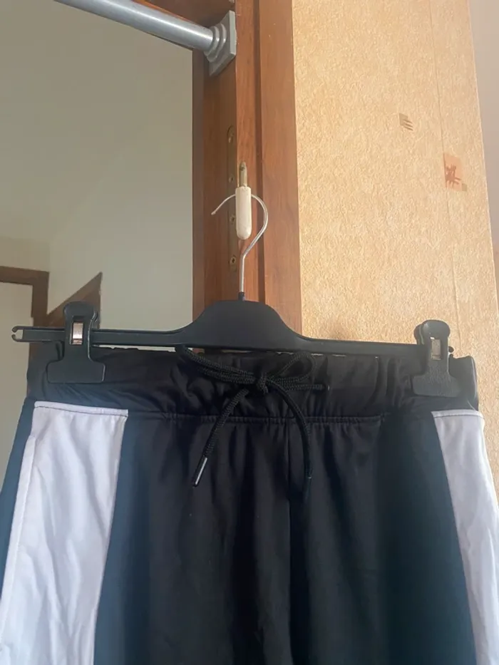 Pantalon de survêtement homme – Taille S – In Extenso 🖤 Style sportif pour la rentrée ! - photo numéro 3