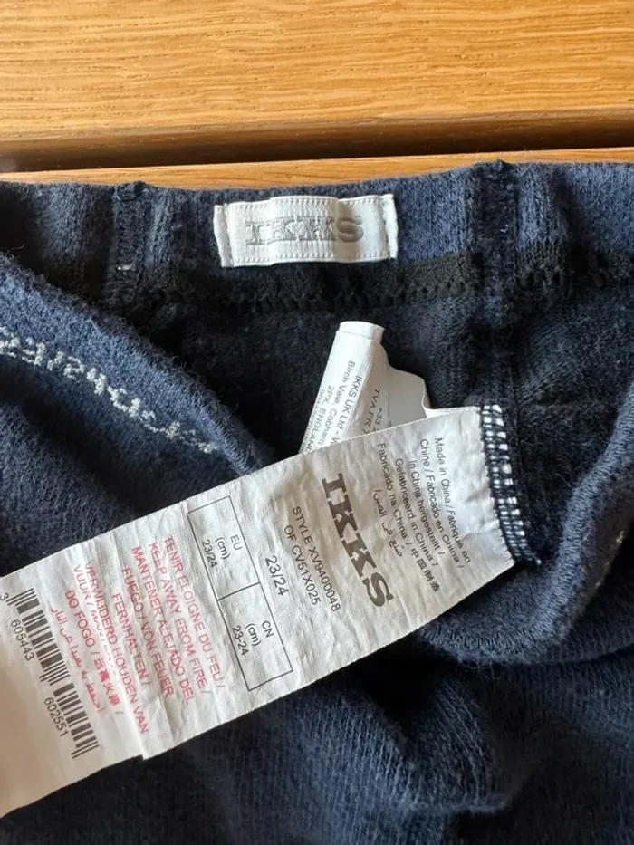Collant bleu marine (+blanc cassé offert) - Taille 3/4 Ans (pointure 23/24) - photo numéro 5