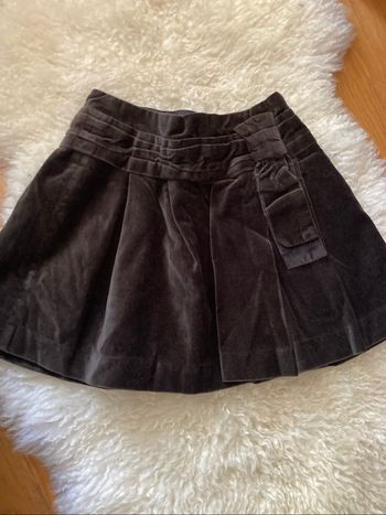 Jupe, tartine et chocolat, six ans