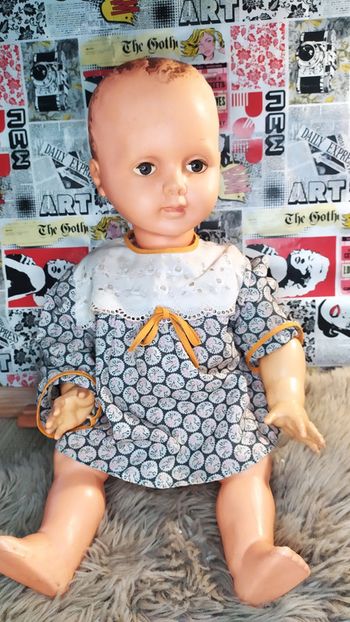 ancienne poupée a restaurer