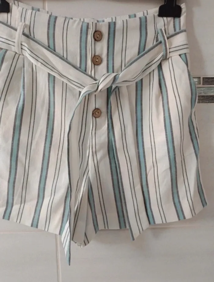 Short Pimkie t.34 taille haute, viscose - photo numéro 2