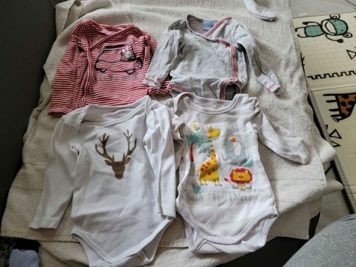 Lot de 4 bodies manches longues 6 mois garçon