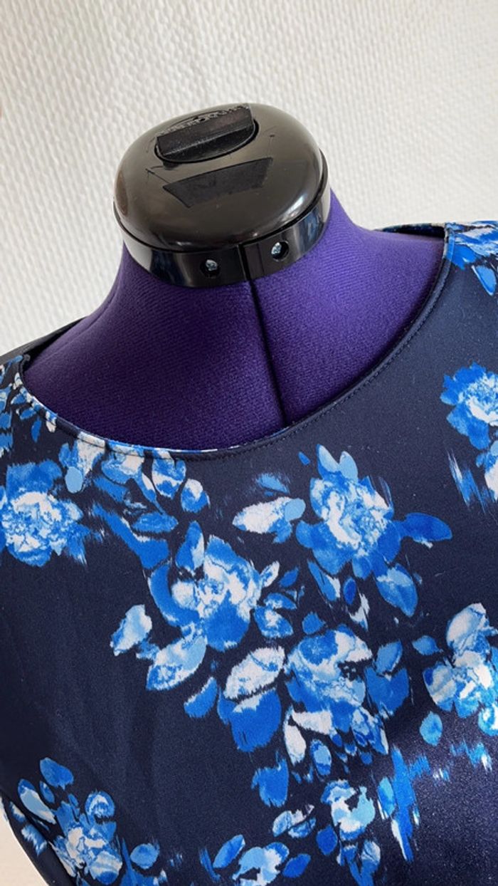 Robe fleurs bleu - photo numéro 2