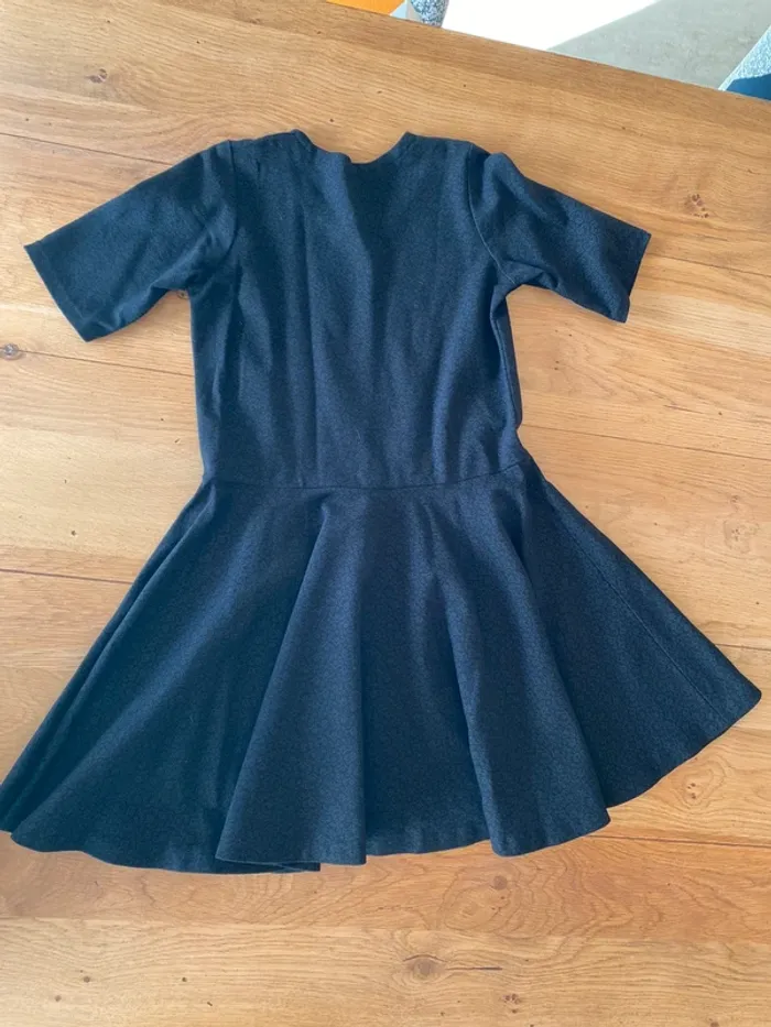 Robe « qui tourne » 10 ans - photo numéro 2