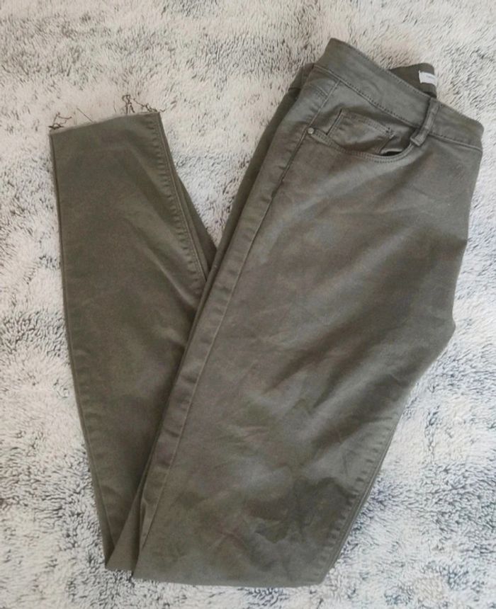 Jean femme kaki taille 38