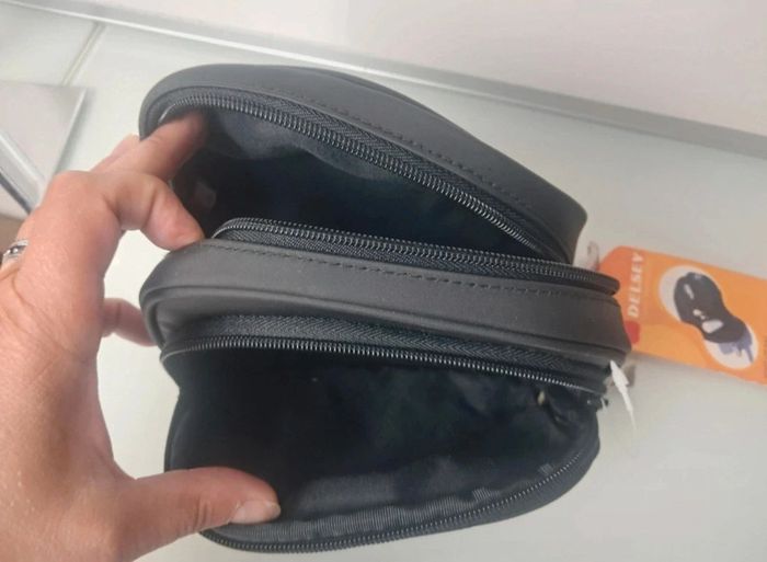 Delsey petite trousse de toilette noire neuve - photo numéro 9