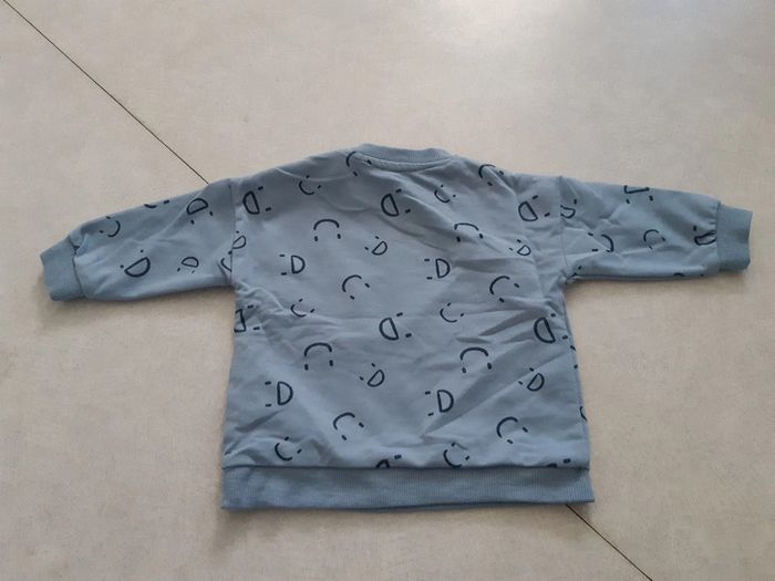 Pull bleu/gris t. 12 mois - photo numéro 2