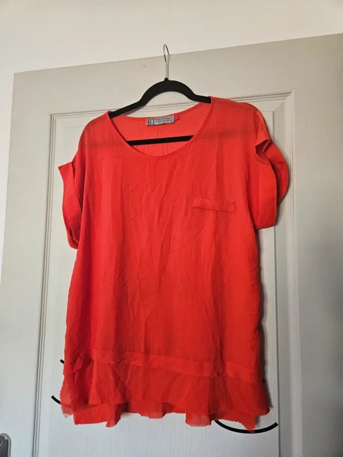 T-shirt Rouge Manches Courtes Taille 46 Roberto Torreta