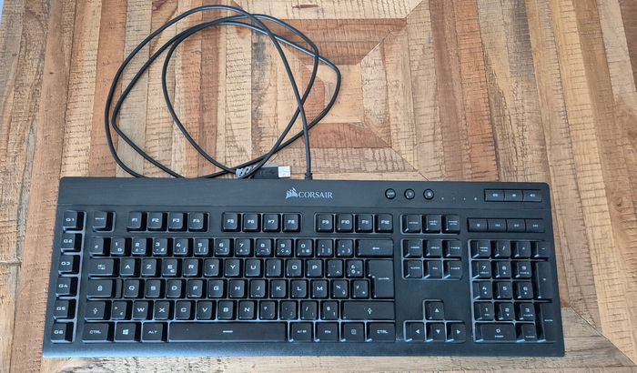 Clavier ordinateur Corsair Gaming K55 RGB - photo numéro 2