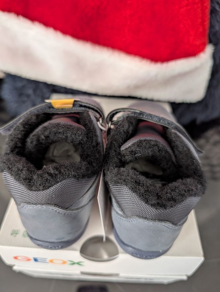 Chaussures garçon. Taille 24. Chaudes. Neuf, Geox. - photo numéro 3