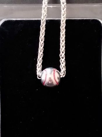 Chaîne + pendentif sportif
