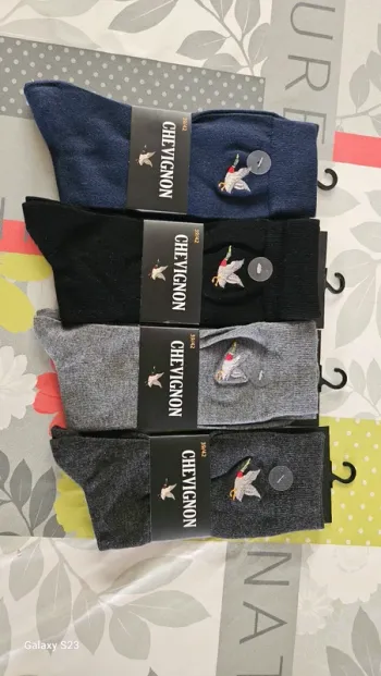 Lot chaussettes chevignon neuf jamais porter